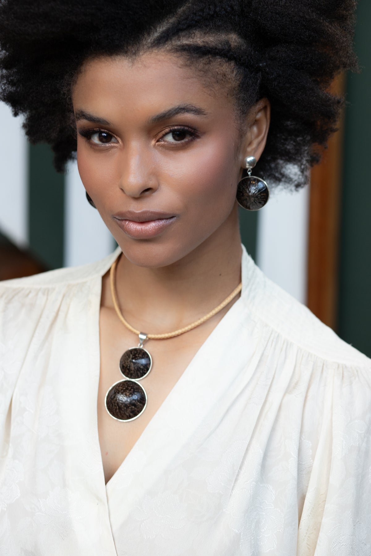 TUCUMÃ SEED AND SILVER